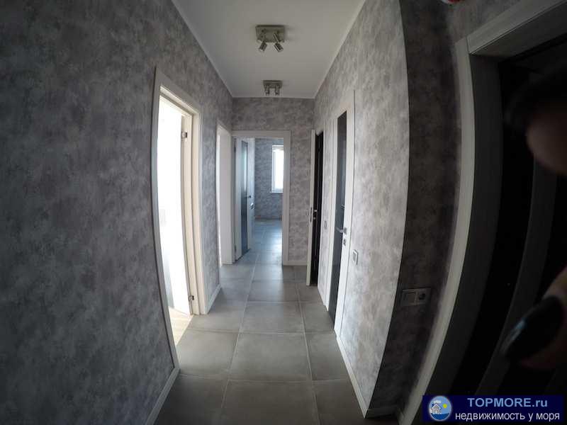 Продается квартира с дизайнерским ремонтом в новом кирпичном доме в Анапе  Площадь (общ\жил\кухня): 61.68/34.49/12.73... - 2