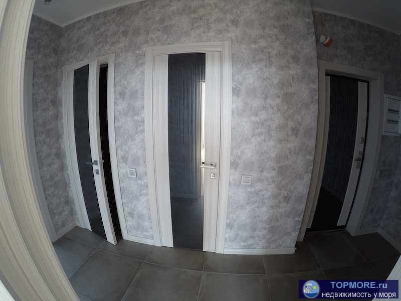 Продается квартира с дизайнерским ремонтом в новом кирпичном доме в Анапе  Площадь (общ\жил\кухня): 61.68/34.49/12.73... - 3
