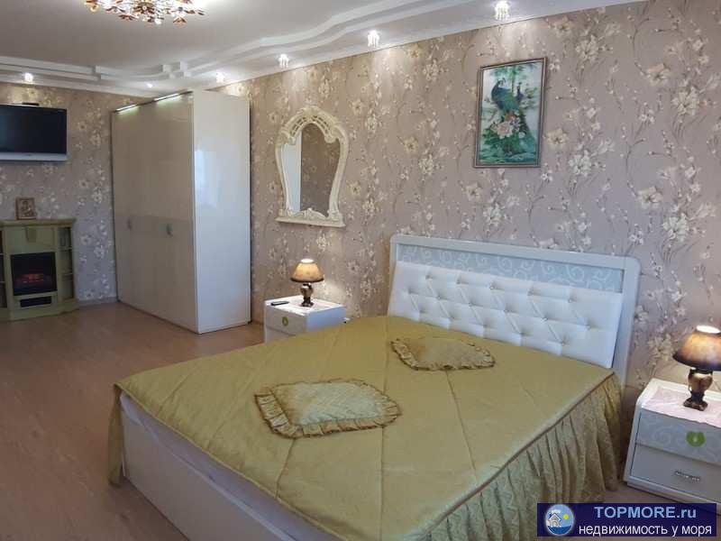 Сдается уютная видовая двухкомнатная квартира на Парковой, в лучшем районе Севастополя.  В квартире выполнен...