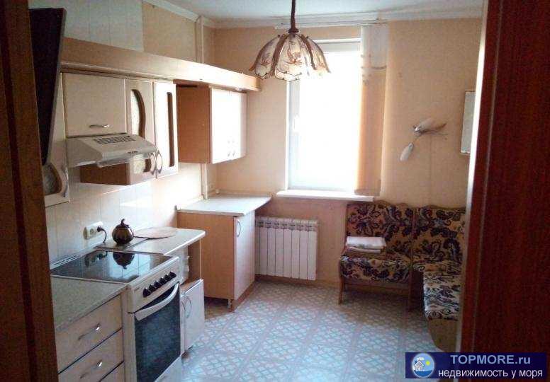 Продается отличная трехкомнатная квартира на северной стороне Севастополя.Квартира с оборудованной кухней,...