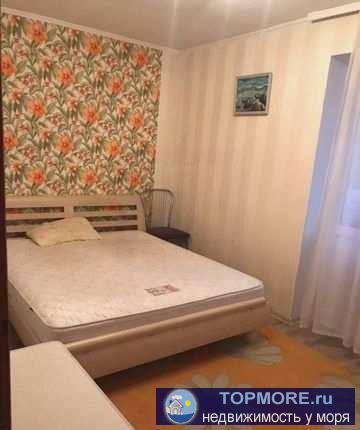 Продается 2- комнатная квартира в центре города на ул. Менделеева. Общая площадь 43 кв. м. Жилые комнаты проходные....