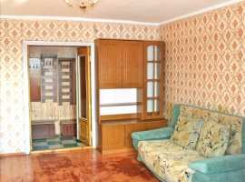 Продается 2- комнатная квартира в центре города на ул. Батурина....