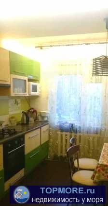 Продается теплая, уютная 3- комнатная квартира в спальном районе на ул. Ломоносова.  Общая площадь 65 кв. м. Жилые...