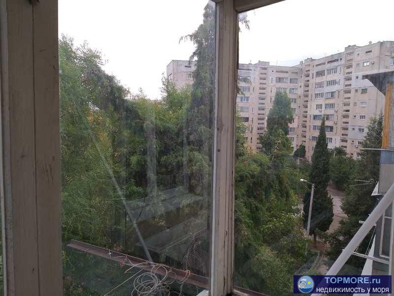 В продаже однокомнатная квартира в развитом районе города Севастополь.  Квартира в жилом состоянии. Полная замена... - 2