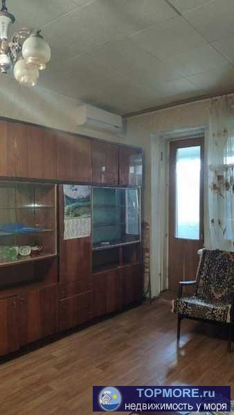 Предлагается к продаже двухкомнатная квартира в самом центре Северной стороны города Севастополь! В квартире высокие... - 1