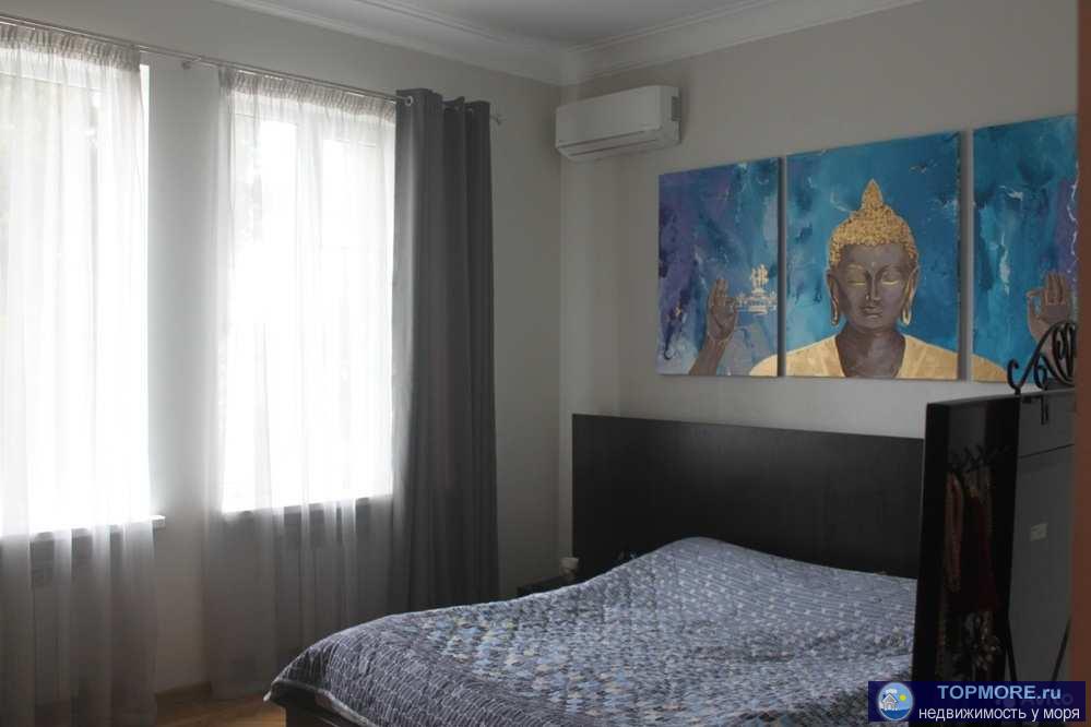 Продаю сталинку с новым ремонтом в центре г. Сочи, рядом с парком 'Ривьера'. Дом трехэтажный, одноподъездный. Рядом 2... - 1