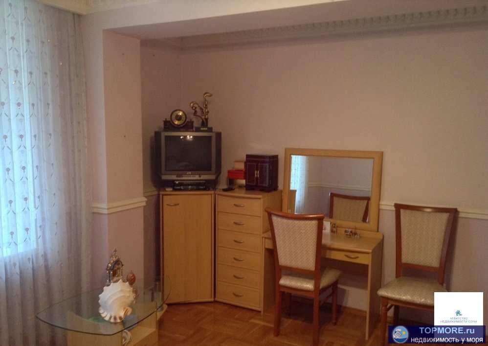 Квартира с гаражом. Квартира в доме расположенном недалеко от пляжа сан. Радуга. В квартире 2 спальни и 1 столовая.... - 2